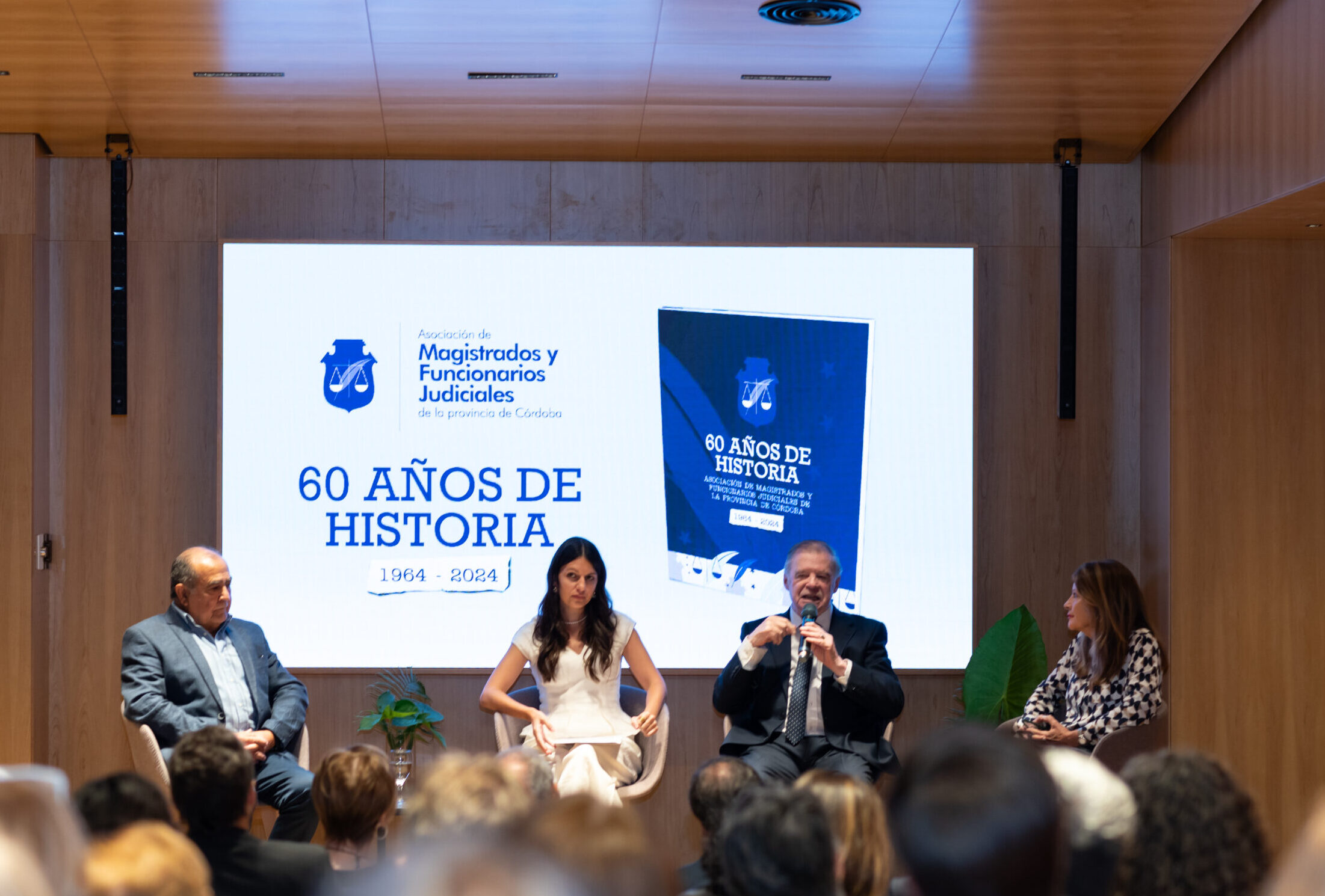Asociación de Magistrados y Funcionarios Judiciales de la Provincia de Córdoba | Presentación del libro “60 Años de Historia”